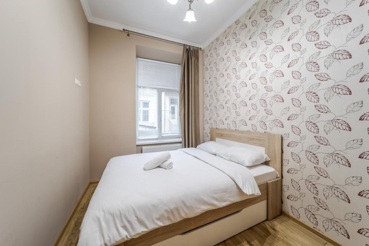Apartment On Stavropihiiska Street 1 Lemberg Exterior foto